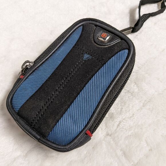 NWOT Swiss Army/SwissGear Zip Around Wallet w/ Wrist Lanyard - Picture 10 of 10